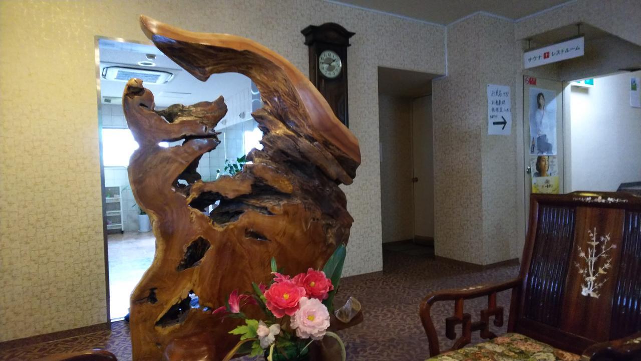 Capsule Hotel Panse Kitakyūshū Exteriör bild